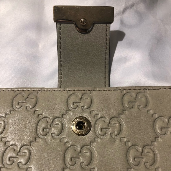 Gucci Beige Soft Guccissima Leather Wallet, gold hardware. Authentic. Like new - Picture 2 of 4
